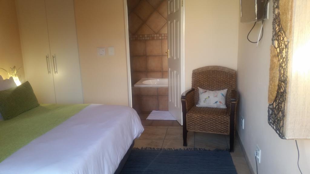 African Phoenix Guest Lodge Johannesburg Exteriör bild