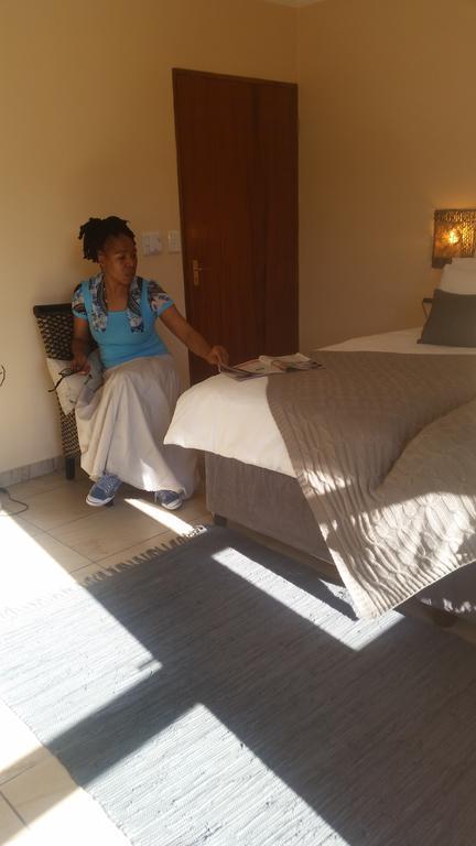 African Phoenix Guest Lodge Johannesburg Exteriör bild