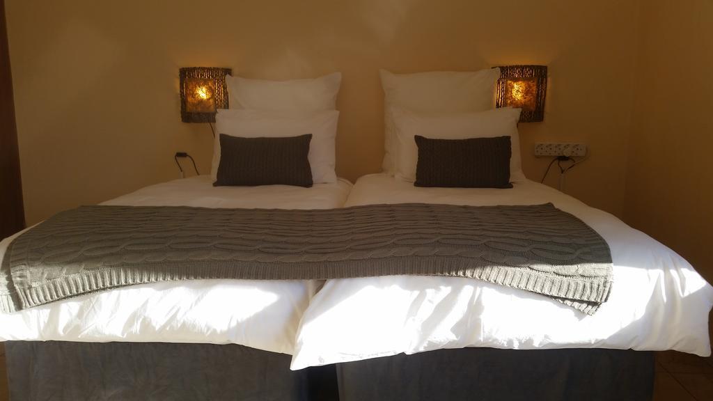 African Phoenix Guest Lodge Johannesburg Exteriör bild