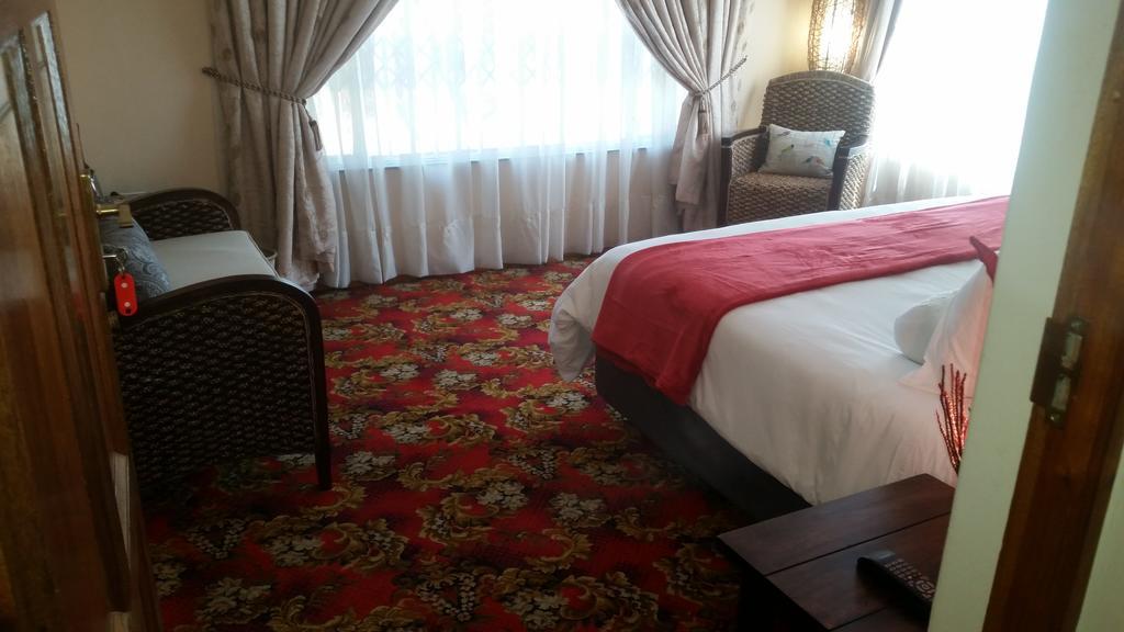 African Phoenix Guest Lodge Johannesburg Exteriör bild