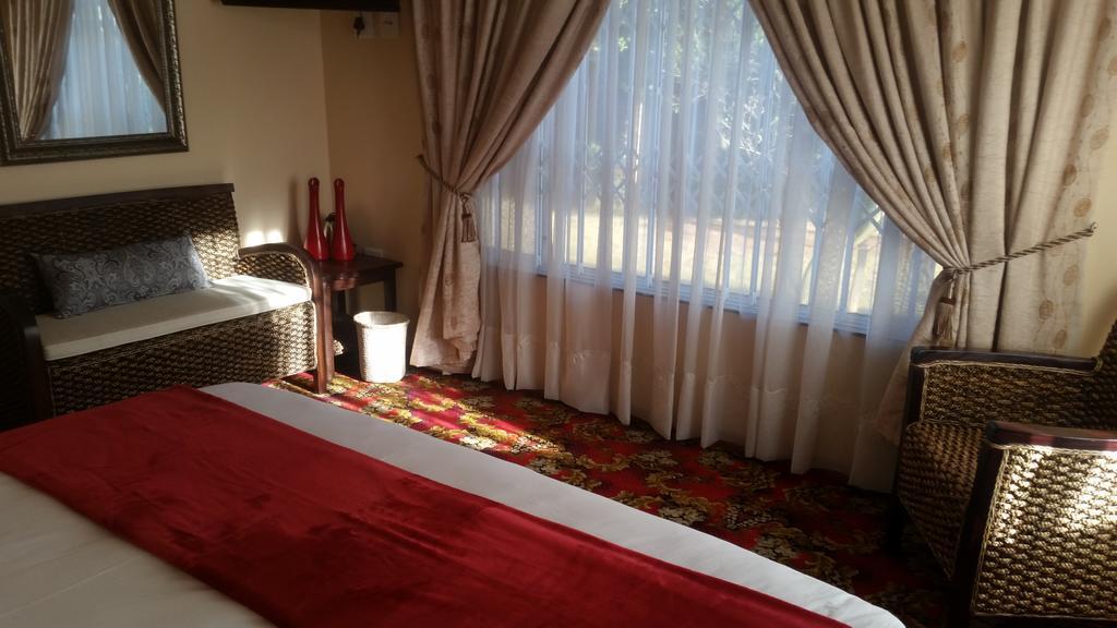African Phoenix Guest Lodge Johannesburg Exteriör bild