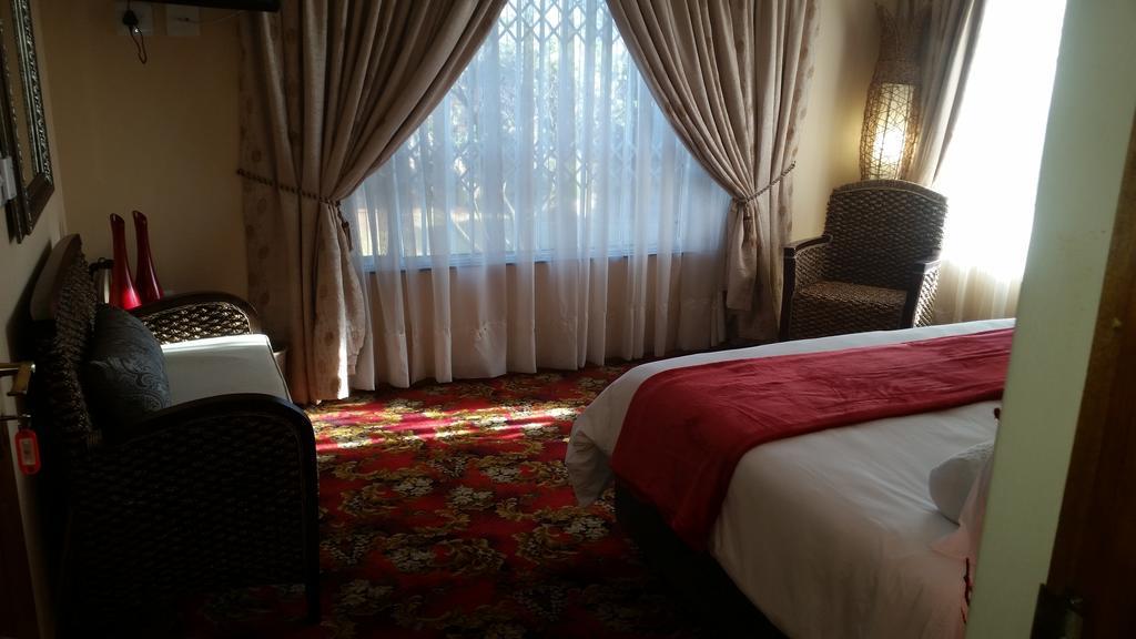 African Phoenix Guest Lodge Johannesburg Exteriör bild
